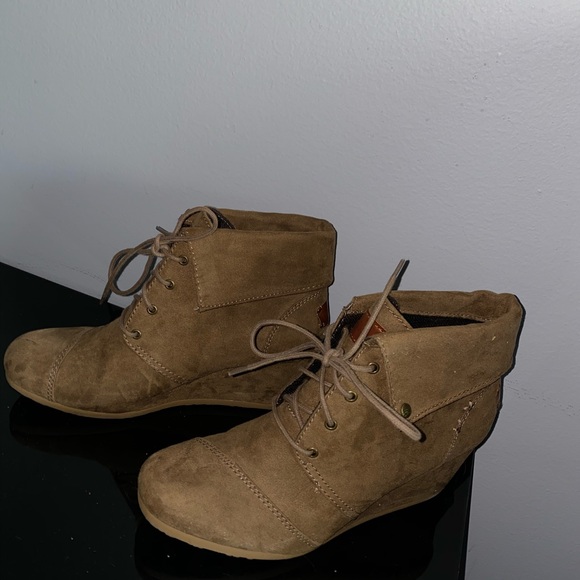 Heeled boots - Picture 2 of 3